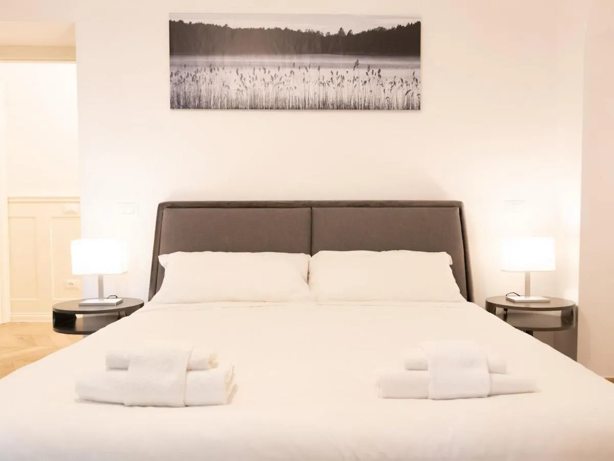 The Best Rent - Elegant Five-Bedrooms Apartment Near Colosseo Rome 0*,