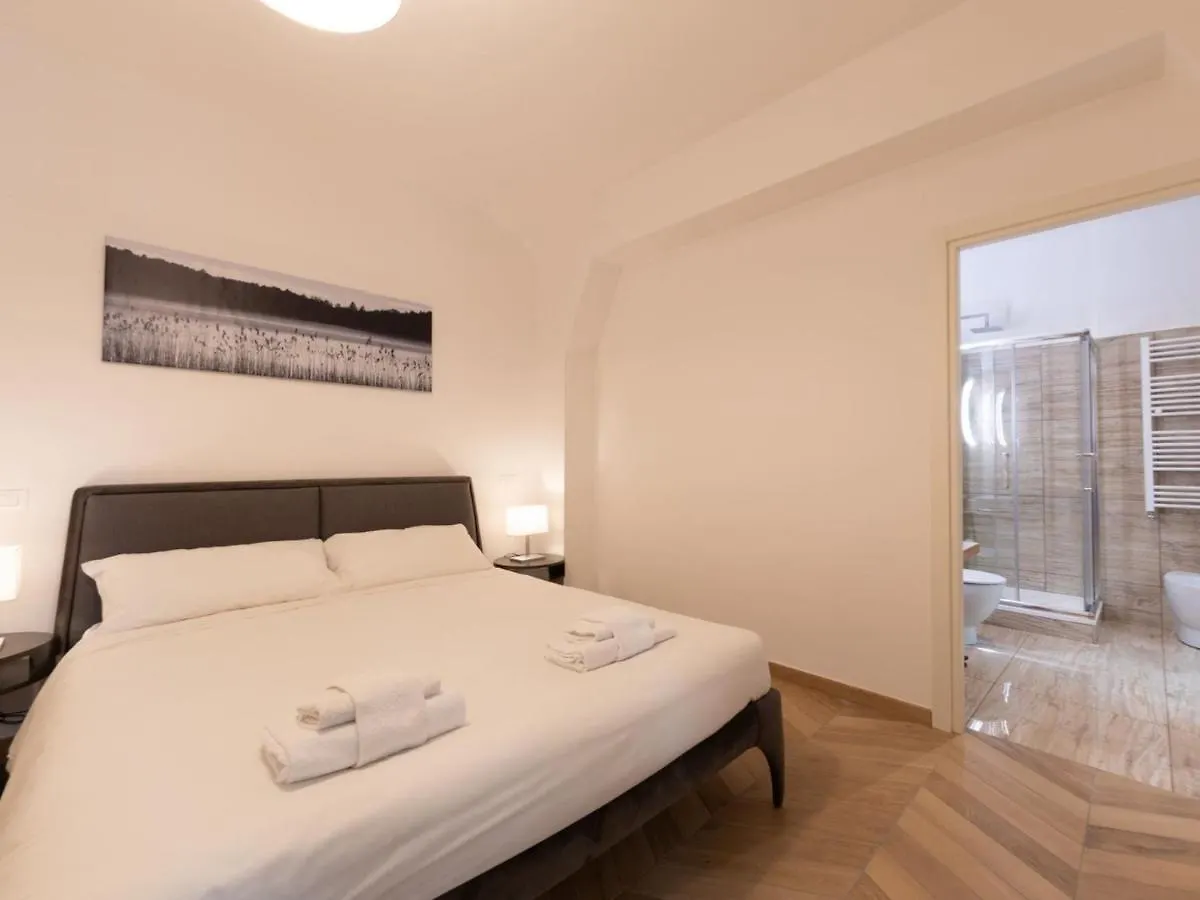 The Best Rent - Elegant Five-Bedrooms Apartment Near Colosseo Rome